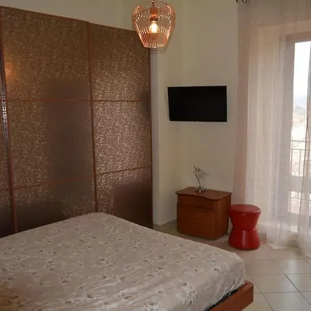 Lejlighed House Casella *