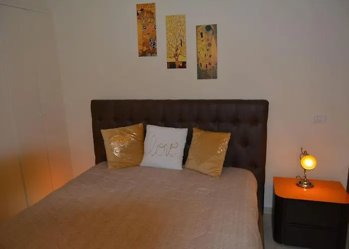 Apartment House Casella *